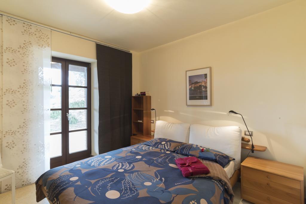Antico Casale Tiravento Aparthotel Passignano sul Trasimeno Bagian luar foto