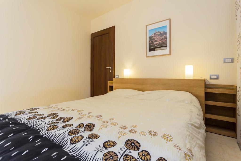 Antico Casale Tiravento Aparthotel Passignano sul Trasimeno Ruang foto